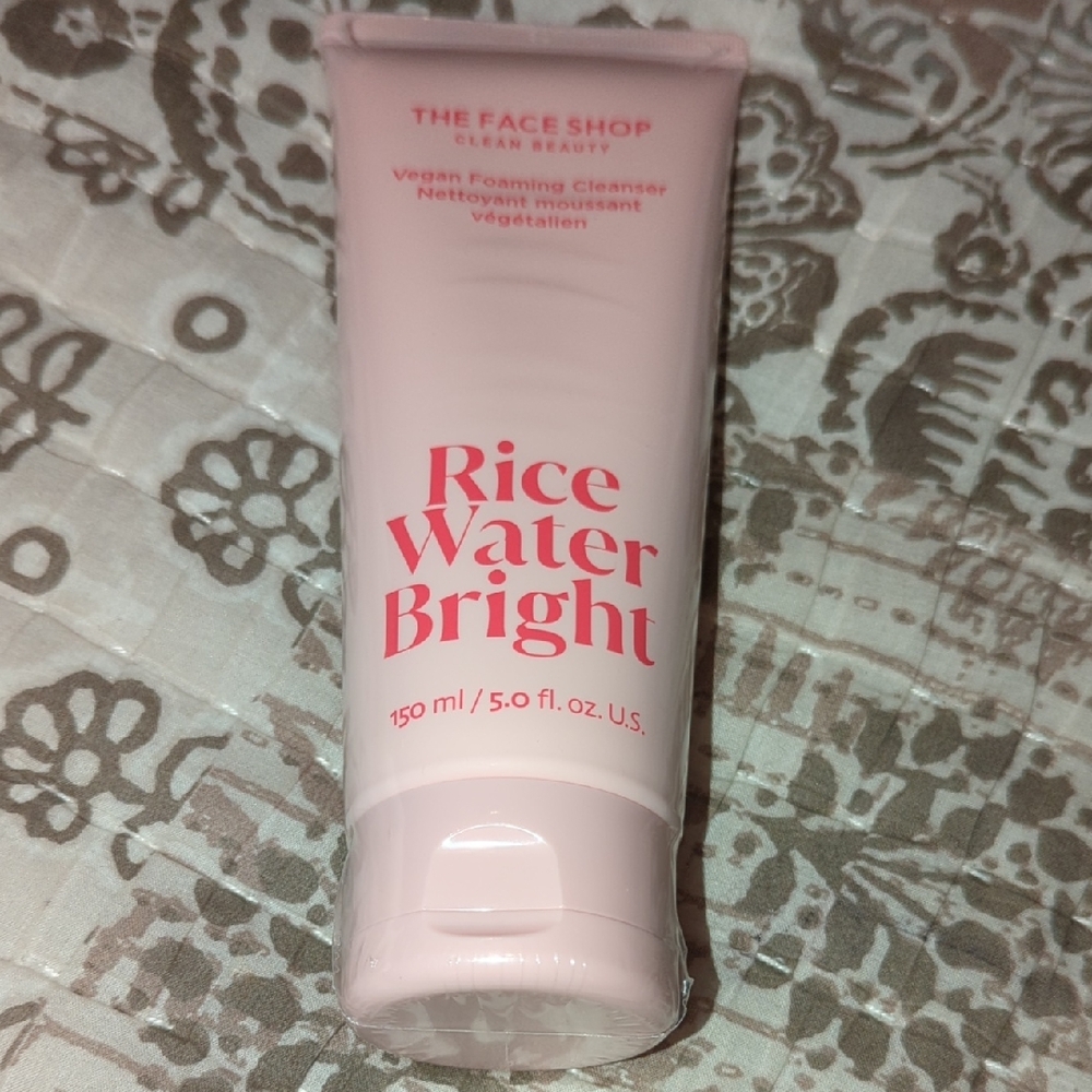 The Face Shop, Vegan Foaming Cleanser.